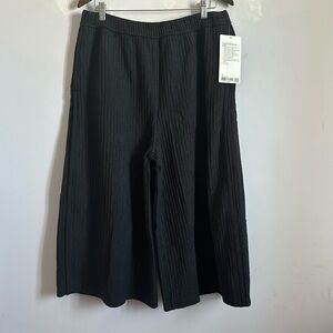 Lululemon Textured wide leg crop